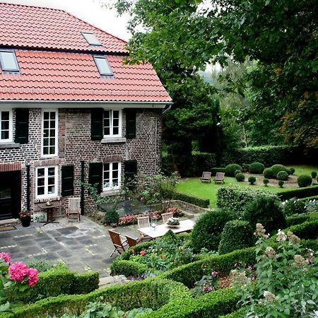 Landhaus In Idyllischer, Ruhiger Lage Und Flughafennaehe Ratingen Dış mekan fotoğraf